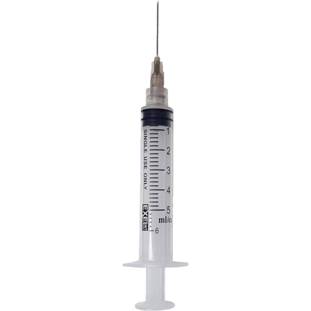 Syringe 5-6cc with Hypodermic Needle ExelInt® 22 .. .  .  